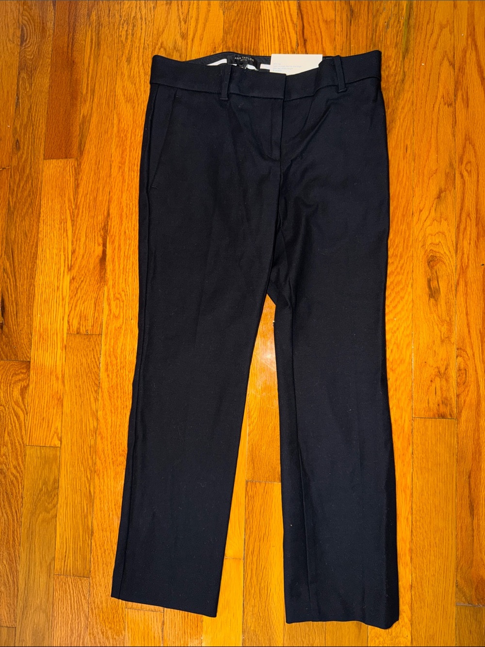 Ann Taylor Navy Mid Rise Ankle Length Bi stretch dress pants NWT